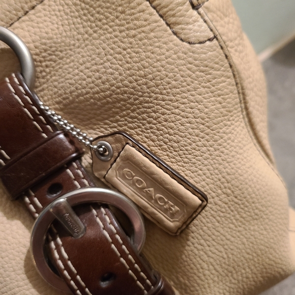 Coach satchel - Picture 2 of 8